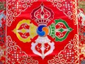 BB53 Bannière Tibétaine Dorje Signes Auspicieux du Bouddhisme