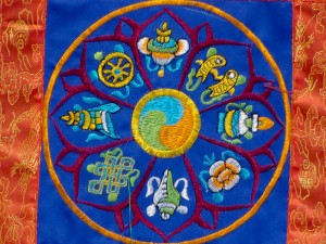 BB71 Bannière Tibétaine Signes Auspicieux du Bouddhisme