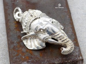 PA225 Pendentif Argent Massif Ganesh, Le dieu hindou à la tête d'éléphant