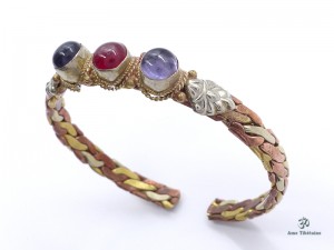 BRD297 Bracelet Tibétain Métal Argenté Cuivre Laiton
