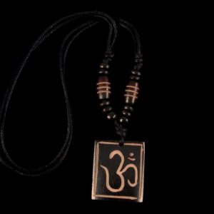 CD45 Collier Tibétain Om – Image 2