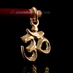 POr01 Petit Pendentif Or 18 Carats Om – Image 3