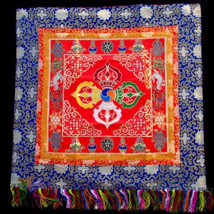 BB53 Bannière Tibétaine Dorje Signes Auspicieux du Bouddhisme – Image 1