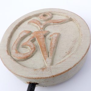 DDD86 Sculpture Om Bois Exotique – Image 3