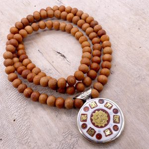 Mala164 Mala de Prières Bois de Santal Yeux de Bouddha Mantra – Image 1