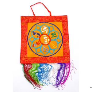 BB72 Bannière Tibétaine Mantra Om Mani Padme Hum – Image 1